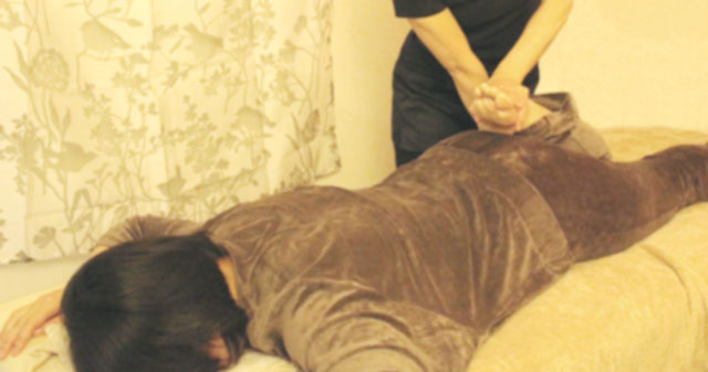 八尾　久宝寺　駅近　個室　リラクゼーションサロン　マッサージ　もみほぐし　ボディケア　ストレッチ　大阪府　八尾市　JR八尾駅　JR久宝寺駅　近鉄八尾駅　unaウナ☆　una　ウナ　うな　メニュー　コース　料金　おすすめ